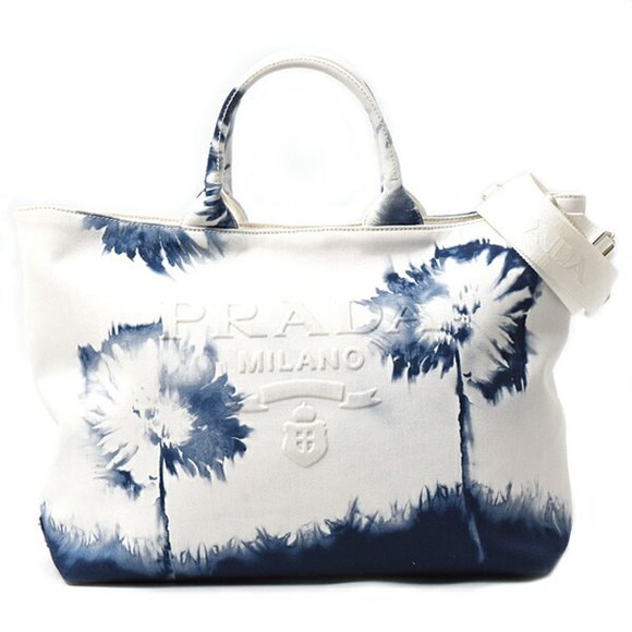 PRADA White Shoulder Bag - Picture 1 of 10